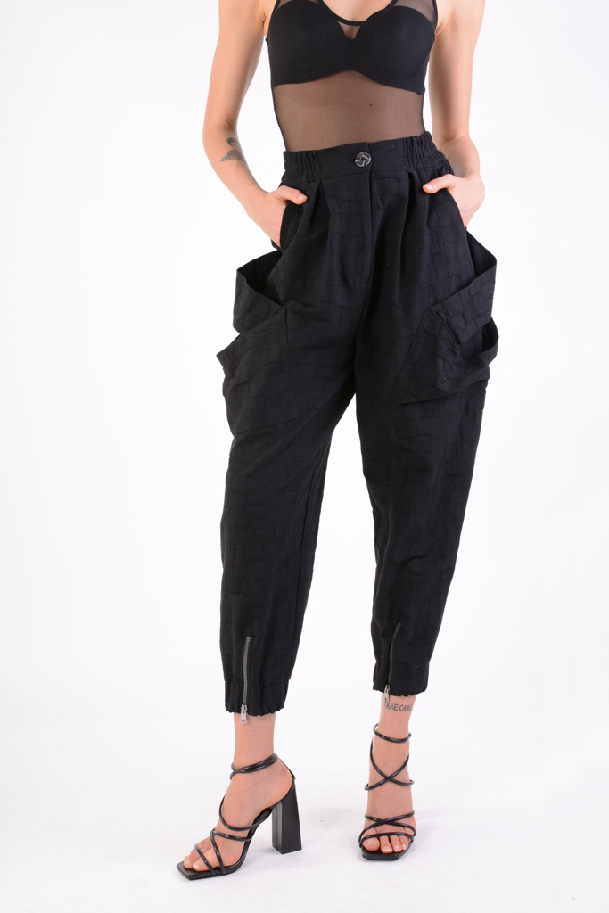 Брюки из фактурного хлопка с накладными карманами LH