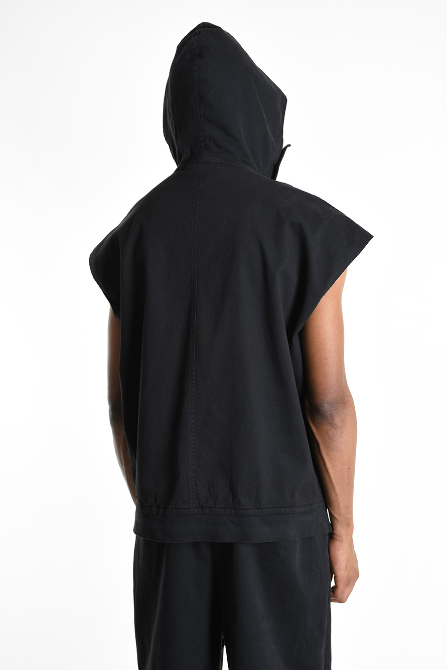 Жилет с капюшоном и косой застежкой на пуговицы LH