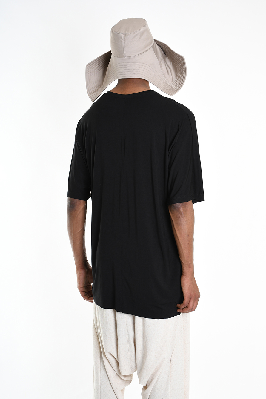 Футболка из бамбука с разрезом спереди LH