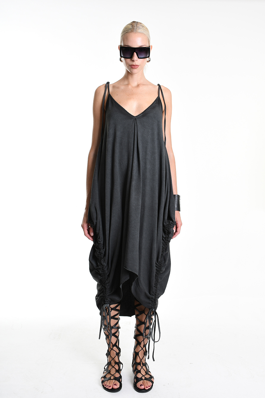 Асимметричное платье с регулируемыми кулисками по бокам LH