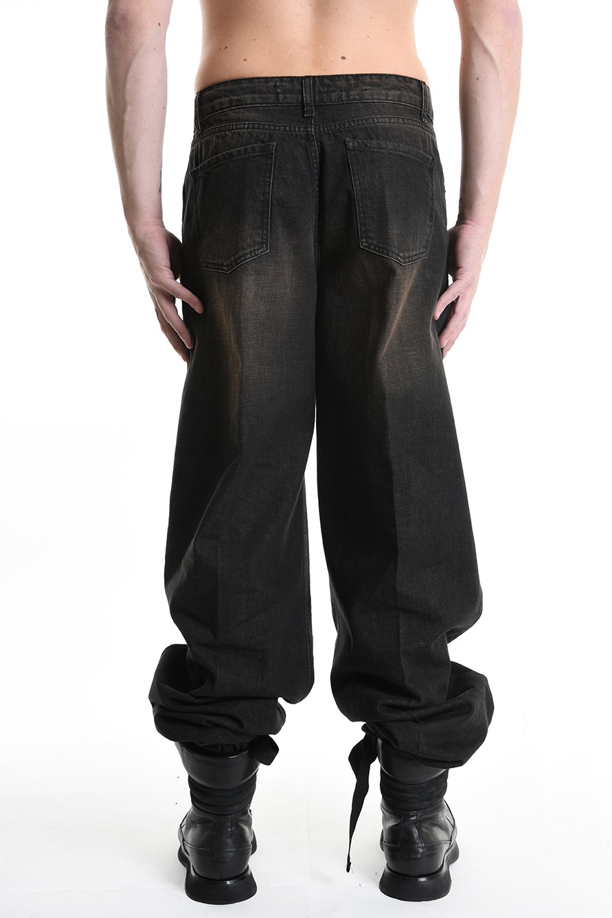 Джинсы свободного кроя из хлопка с напылением и шлифовкой LH