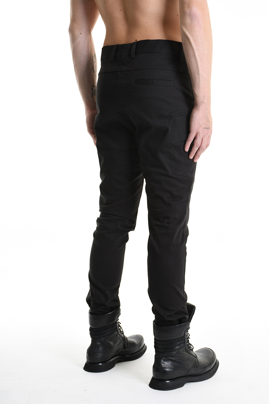 Зауженные брюки из эластичного габардина LH