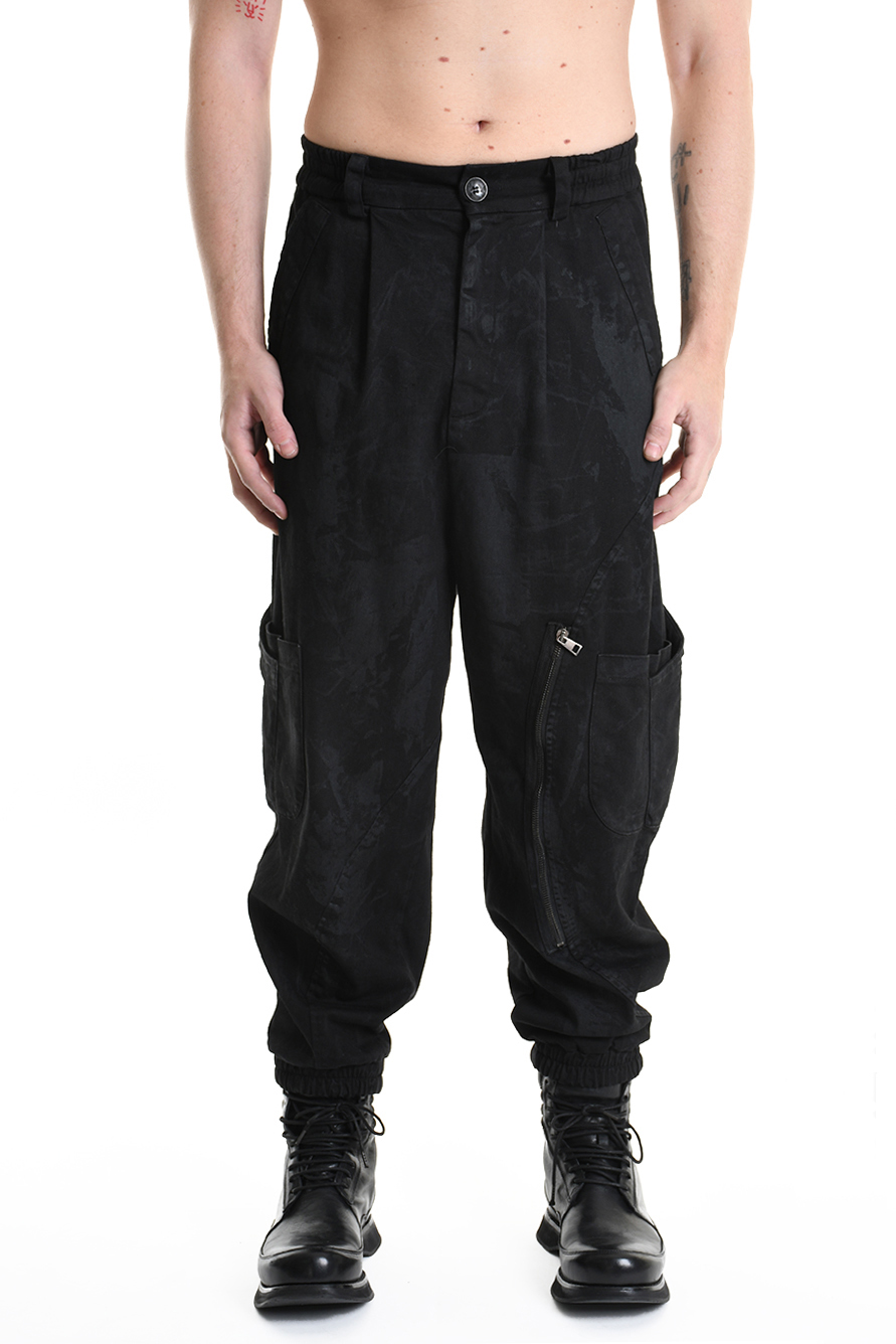 Брюки с из ламинированного хлопка с асимметричными боковыми карманами LH