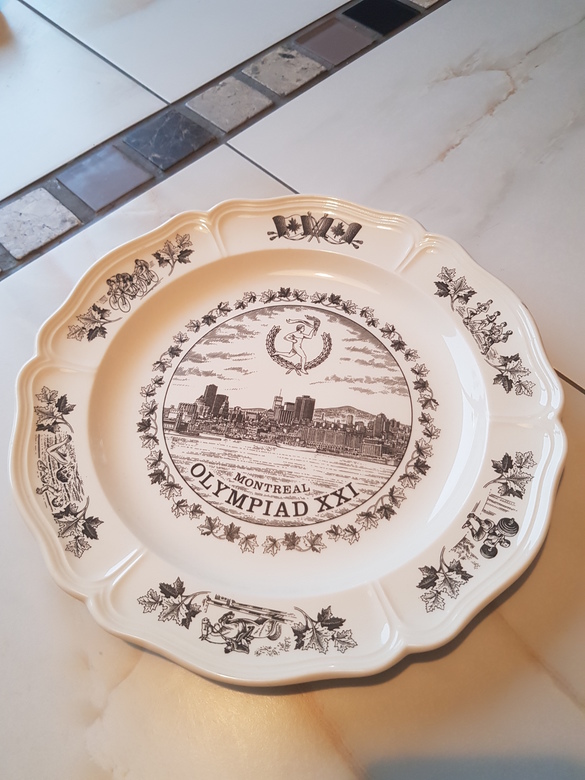 Тарелка Фарфоровая, d 26 см, WEDGWOOD, Канада