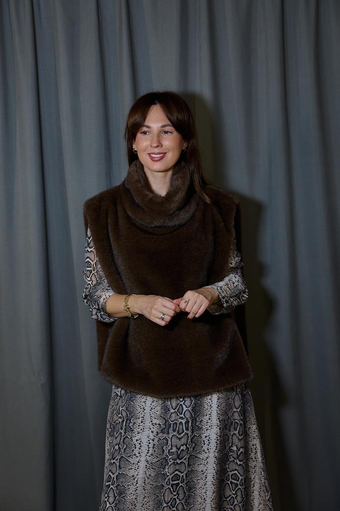 Манишка из экомеха