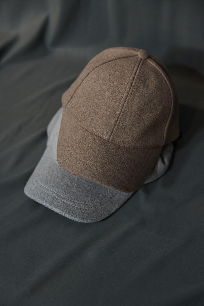Бейсболка из шерсти