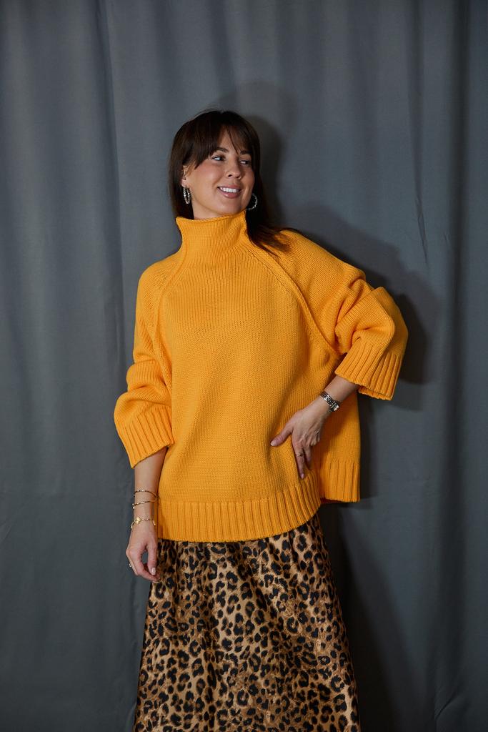 Свитер Оранж из шерсти с рукавом реглан и швами наружу