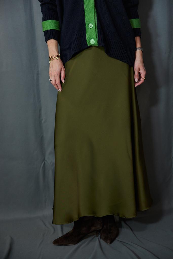 Юбка миди из шелка в  цвете хаки