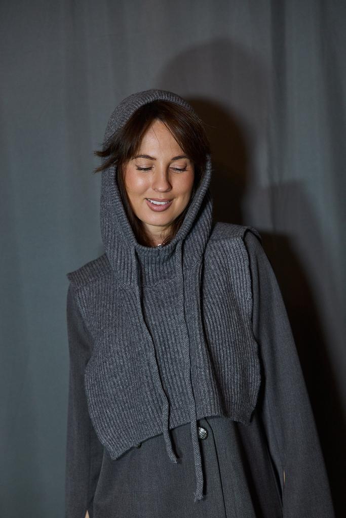 Вязаный капюшон двойной  из шерсти с манишкой