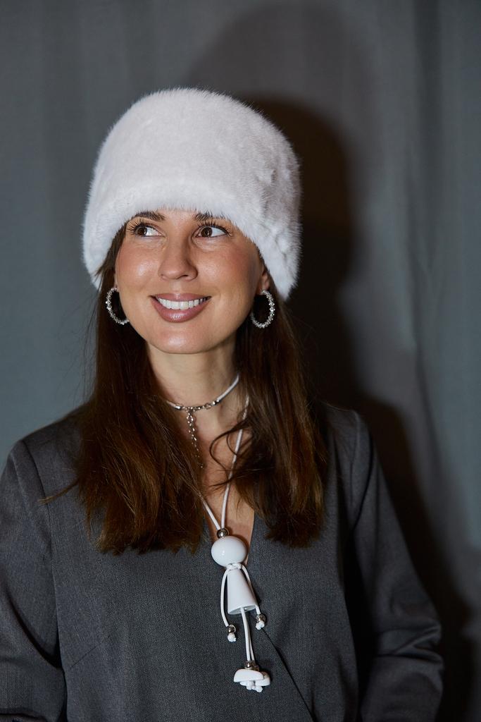 Повязка на голову из экомеха молочная