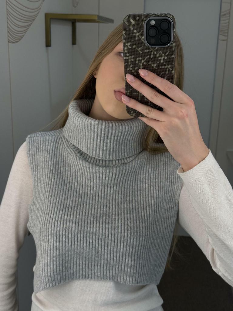 Вязаный воротник снуд