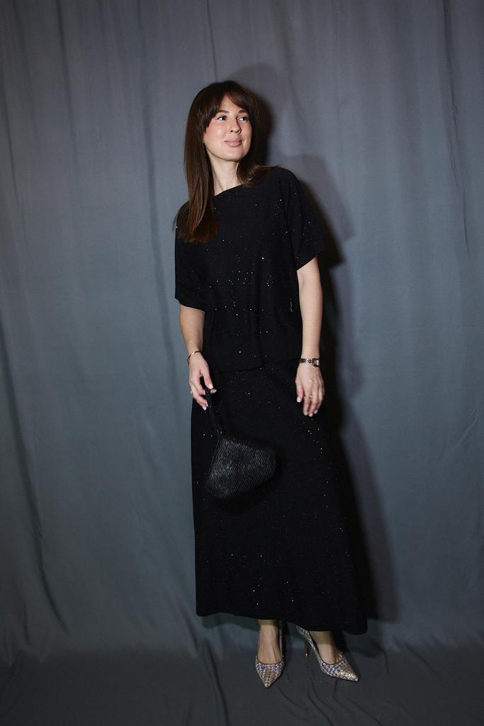 Костюм трикотажный  чёрный с люрексом  с юбкой