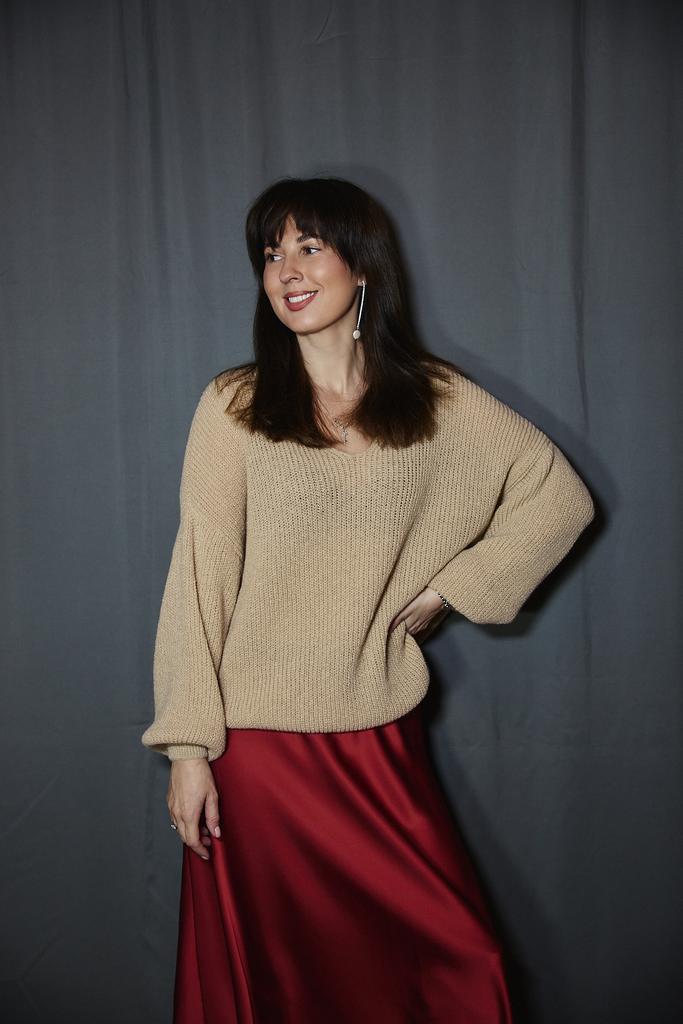 Джемпер из  кашемира и мохера капучино с вырезом