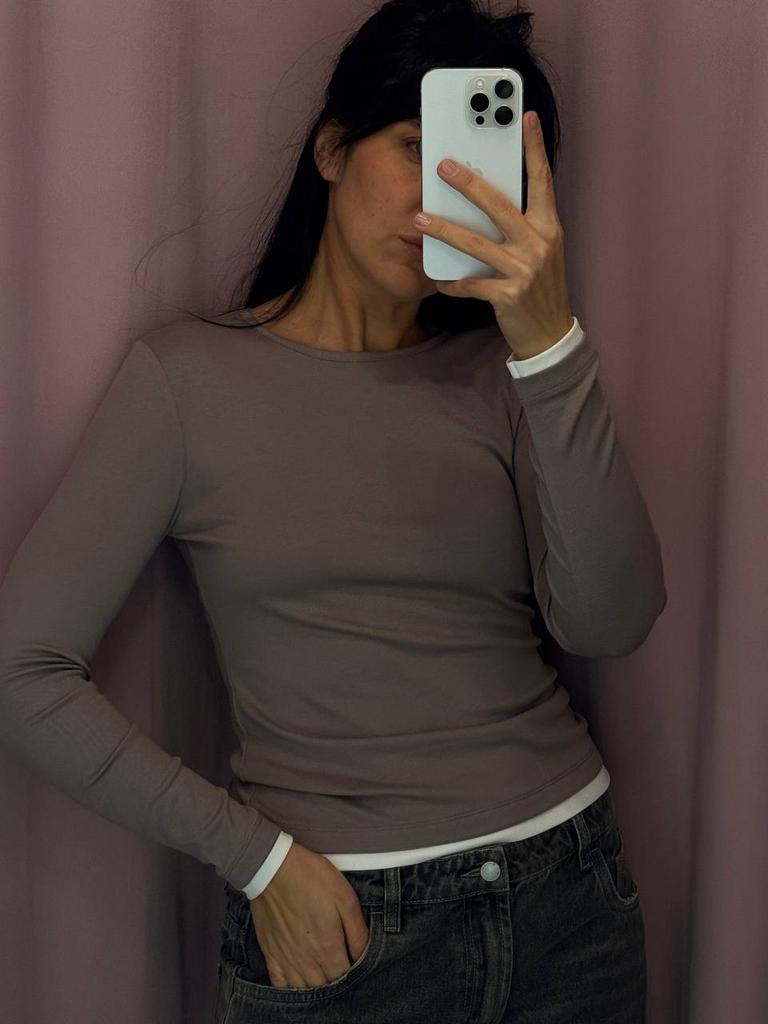 Лонгслив в сером цвете с двойными  рукавами