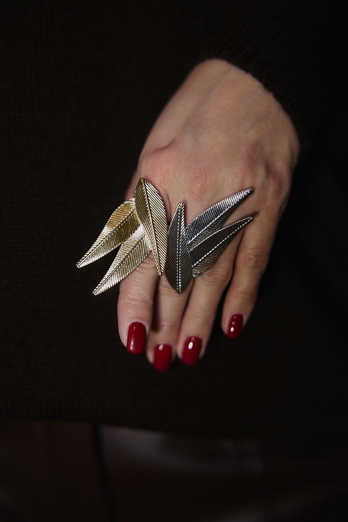 Кольца лепестки  с регулировкой размера