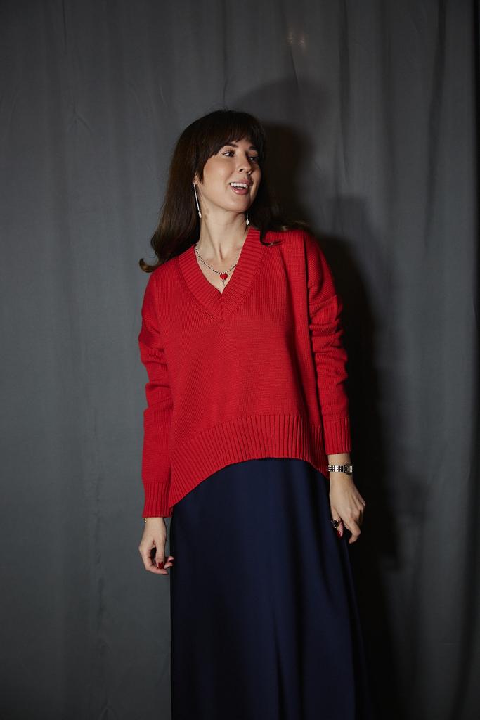 Джемпер с V-вырезом  из  хлопка  красный укороченный