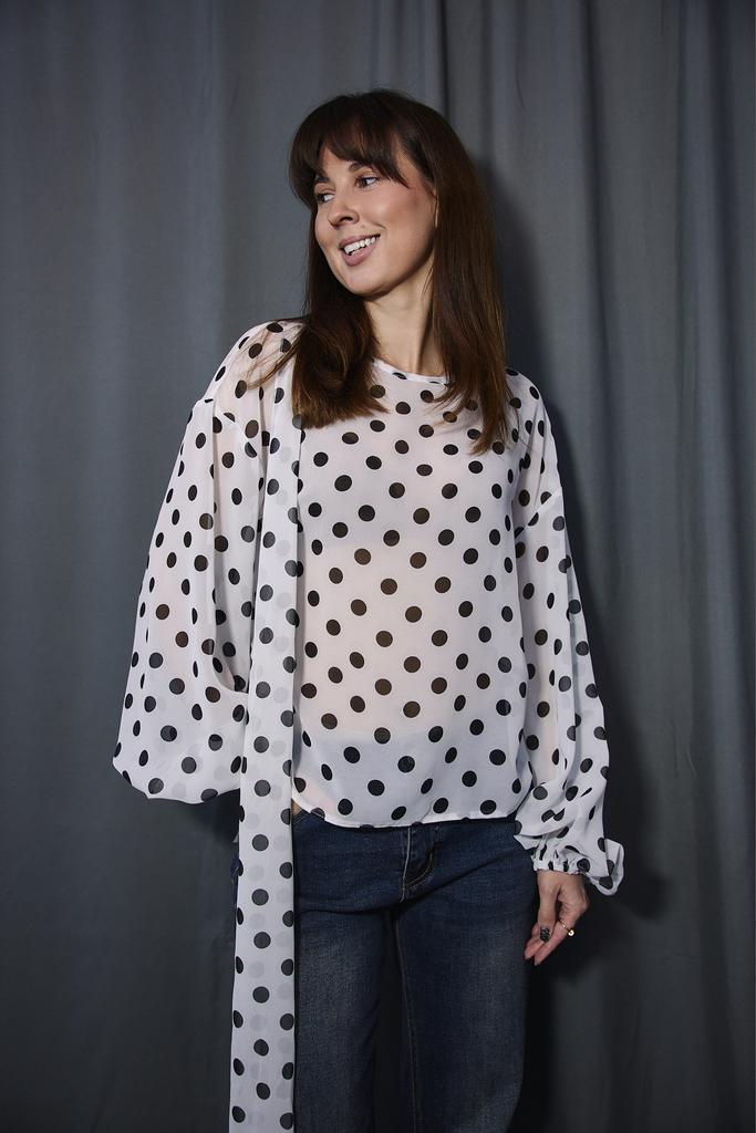Блуза черно-белая в горох с шарфом