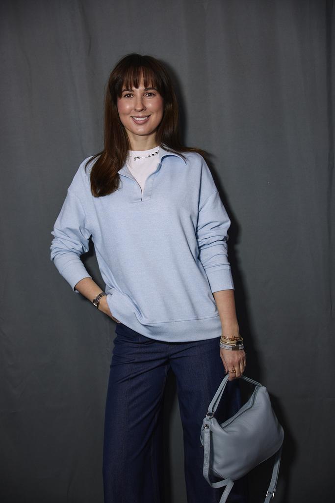 Джемпер-поло в холодном голубом цвете