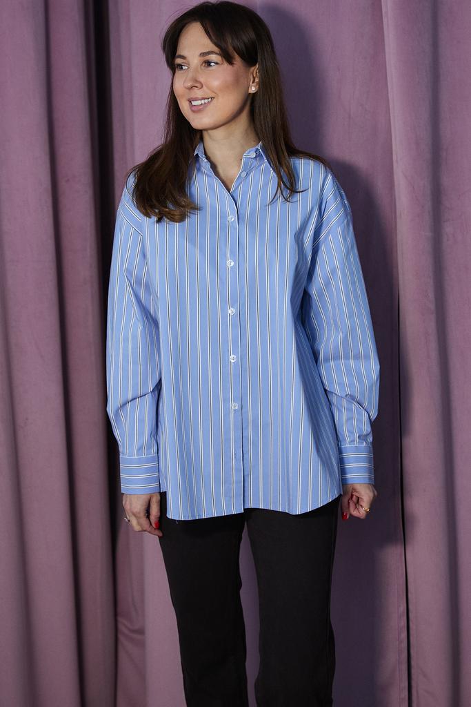 Рубашка голубая с полоской
