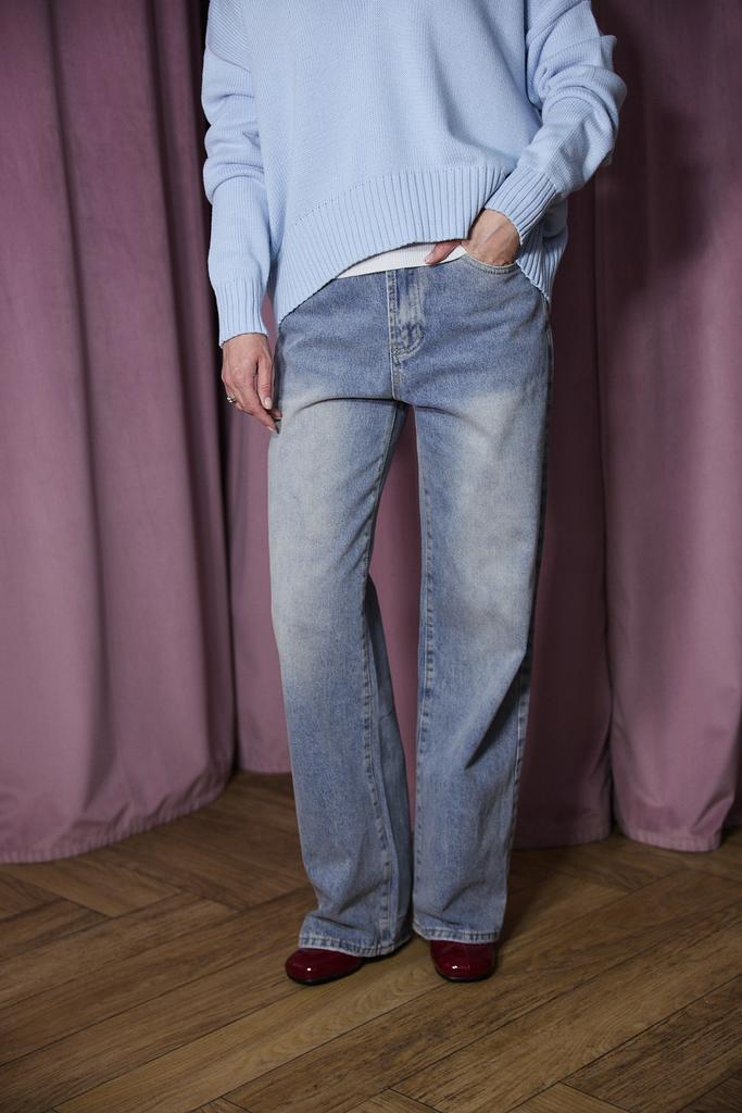 Джинсы  светло-голубые