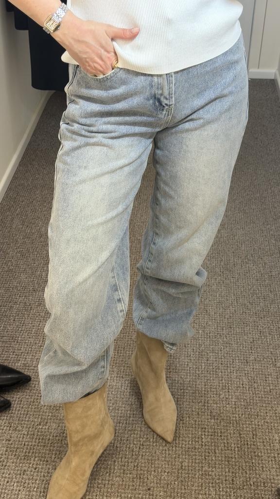 Джинсы  светло-голубые