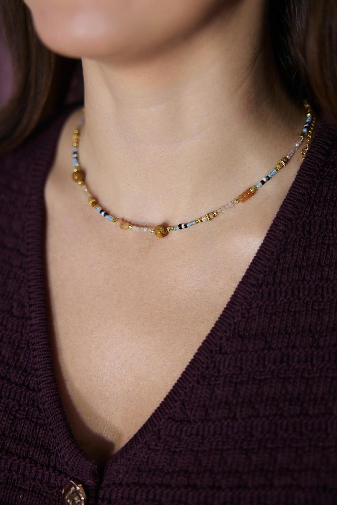 Украшение  чокер из бисера