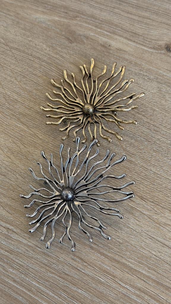 Броши в ассортименте