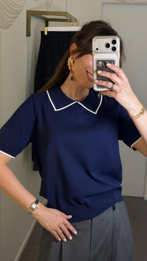 Футболка-поло  из трикотажа синяя с белым  кантом