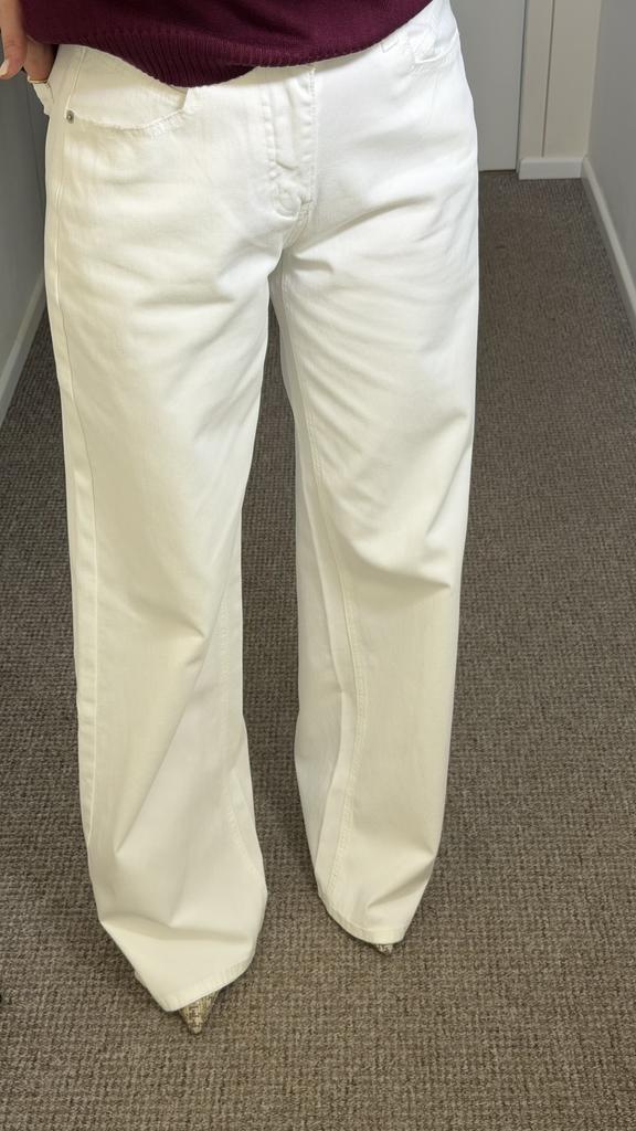 Джинсы молочные  широкие