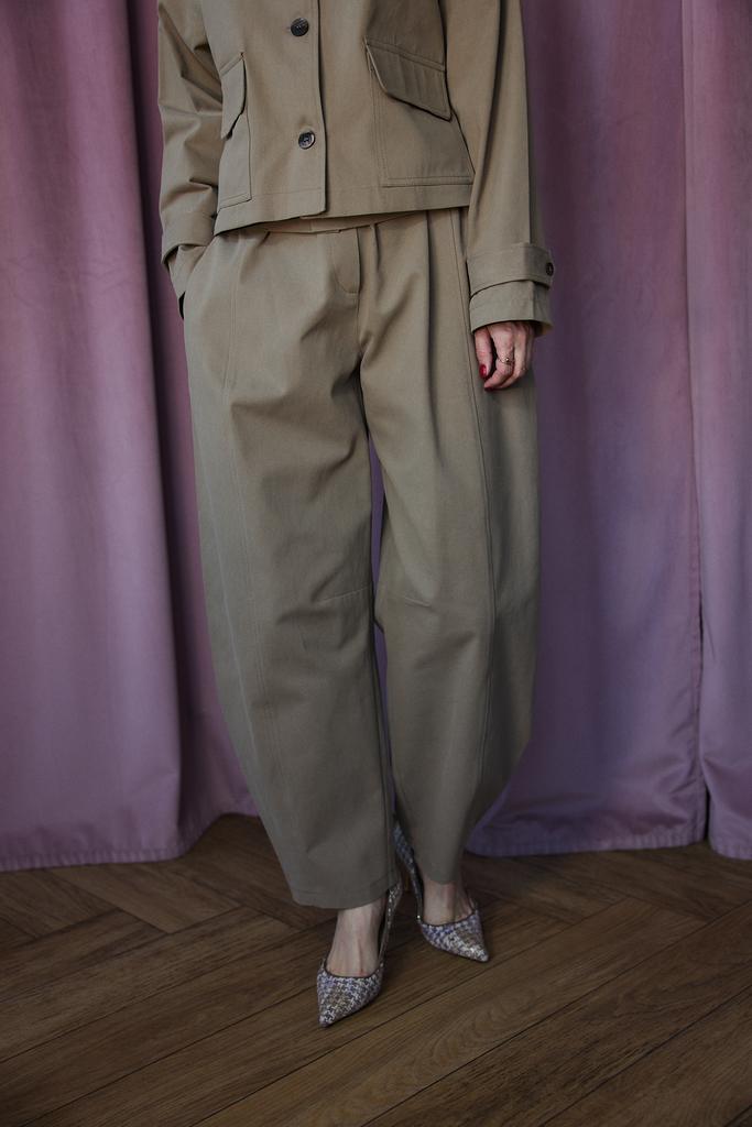 Брюки бананы  из хлопка оливка