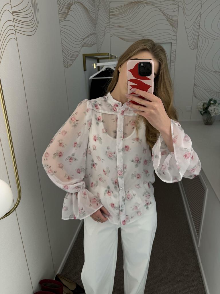 Блуза молочная с цветами