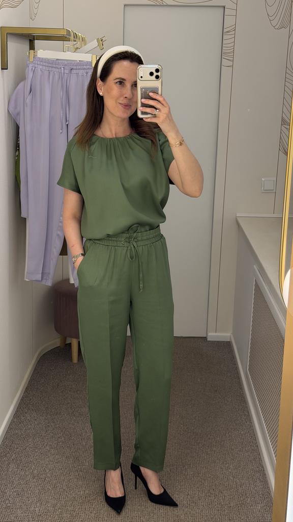 Костюм из тенсела  топ и брюки на резинке изумруд