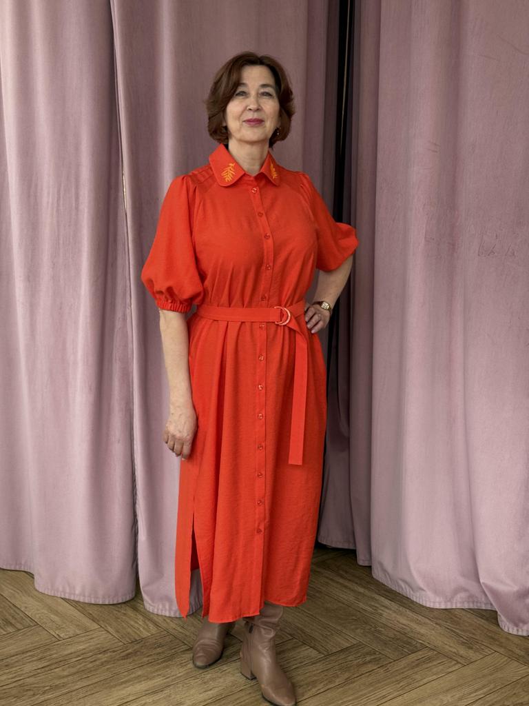 Платье-рубашка в оранжевом цвете