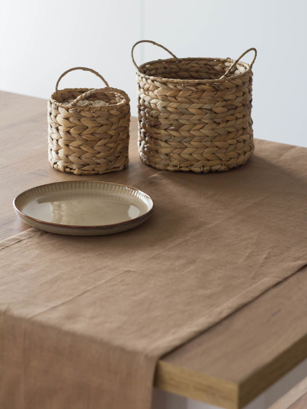 Дорожка на стол из однотонного льна Кэмэл