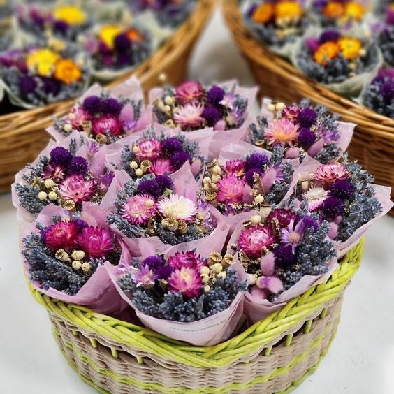 Минибукет-комплимент из сухоцветов