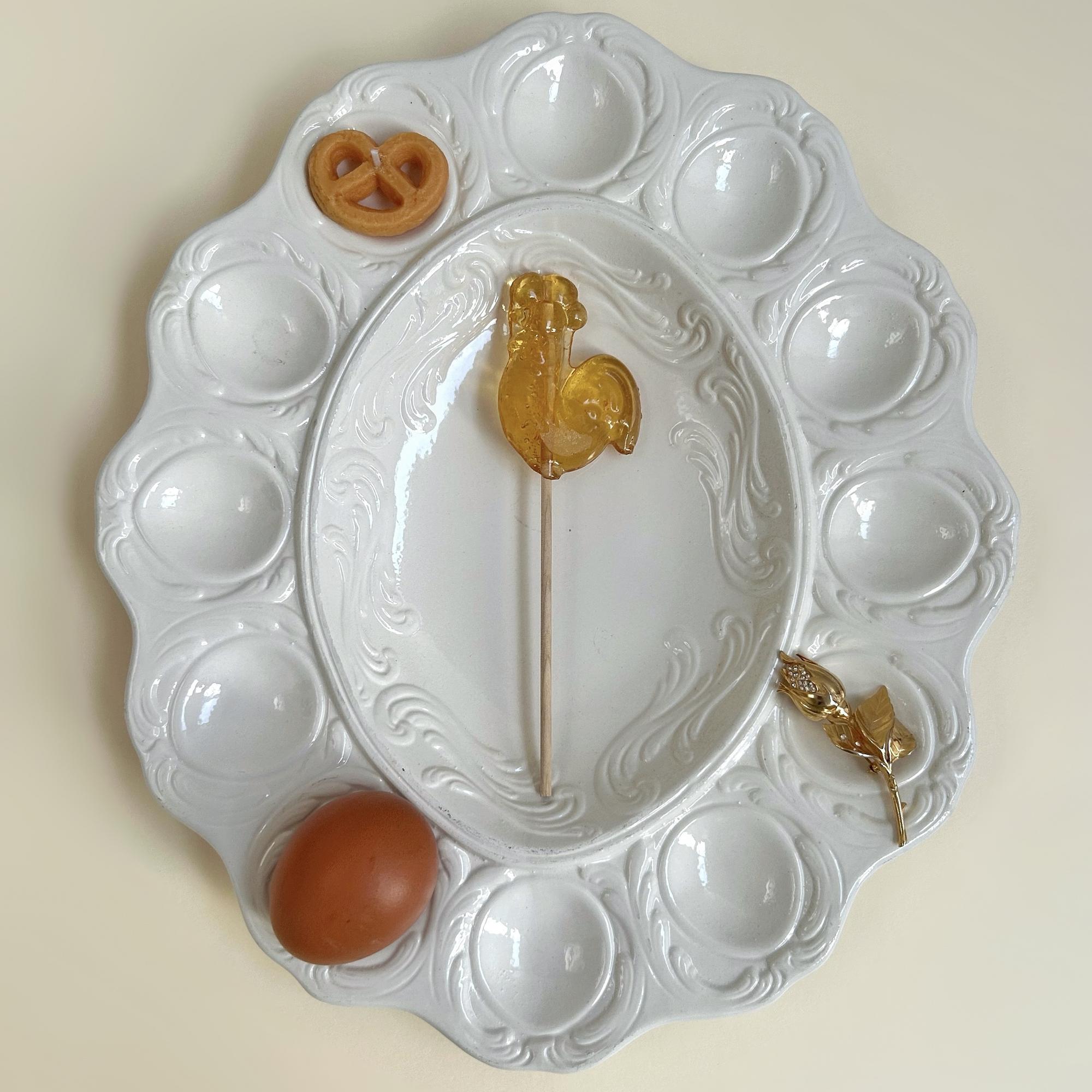 Старинное блюдо для яиц