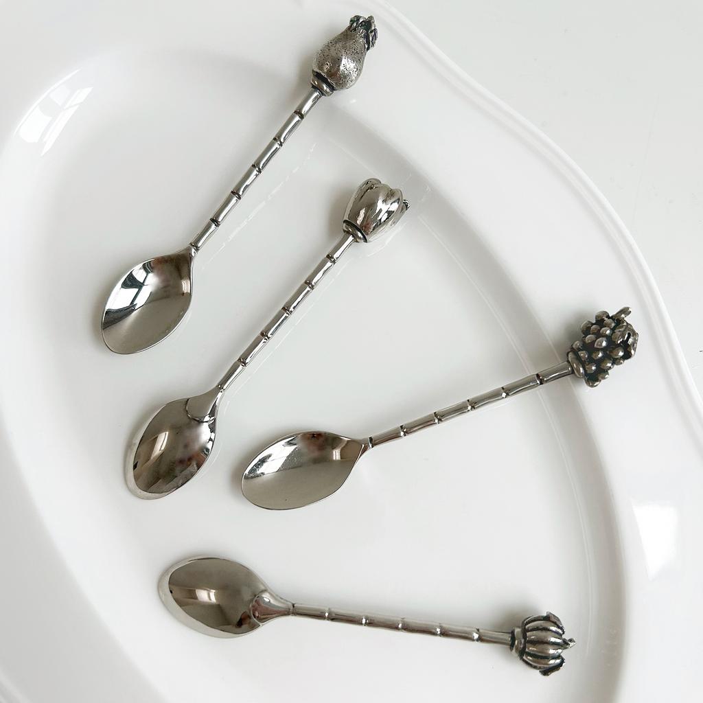 Набор из 4х коллекционных ложечек с фруктами, Нидерланды