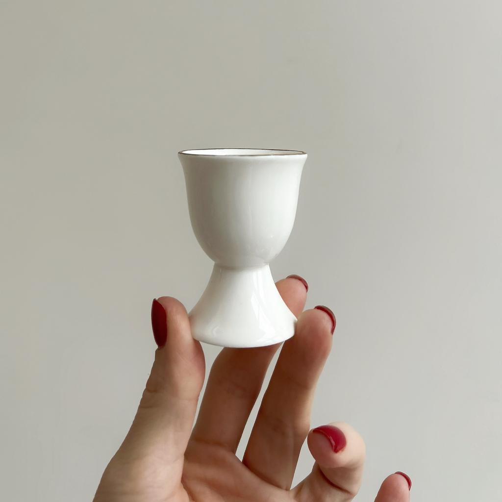 Пашотница из белоснежного фарфора