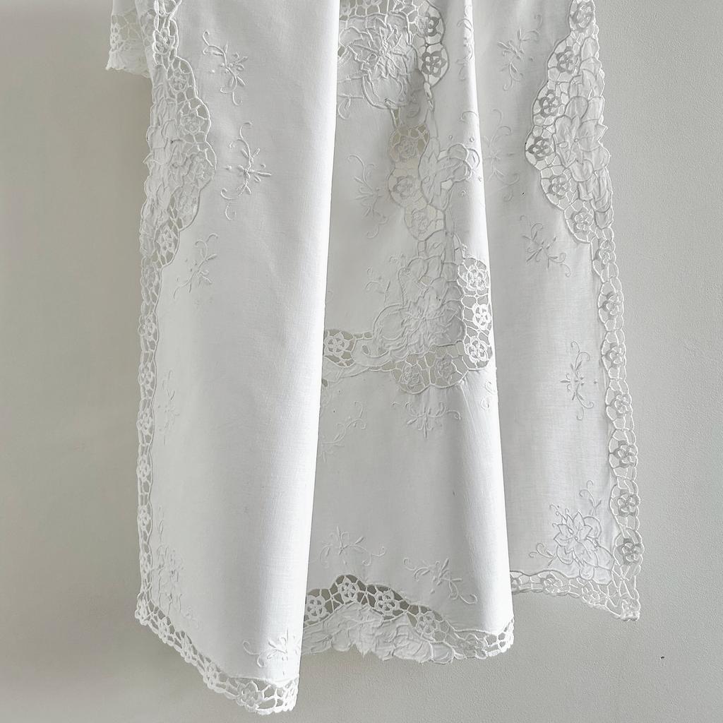 Скатерть-наперон старинная