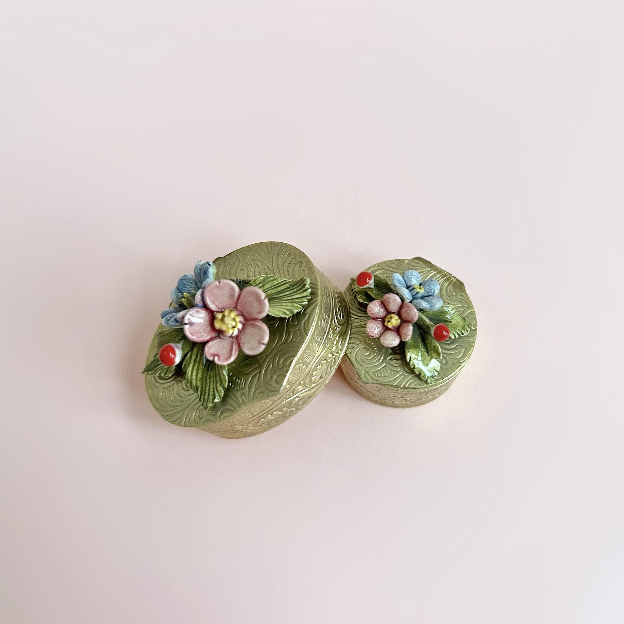 Шкатулка/пилюльница с цветами, Capodimonte