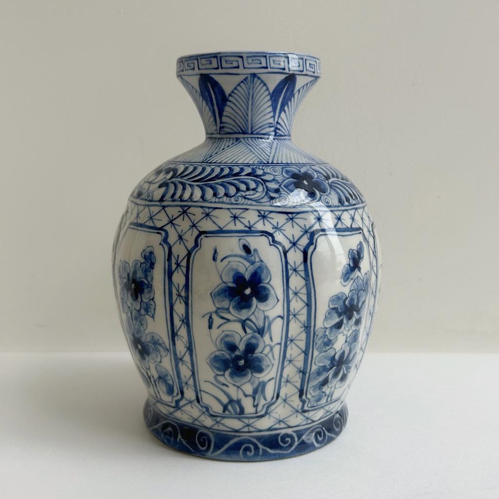 Старинная китайская ваза, ручная роспись