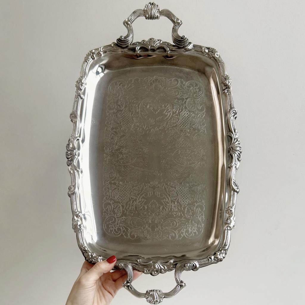 Поднос с фигурными ручками, серебрение