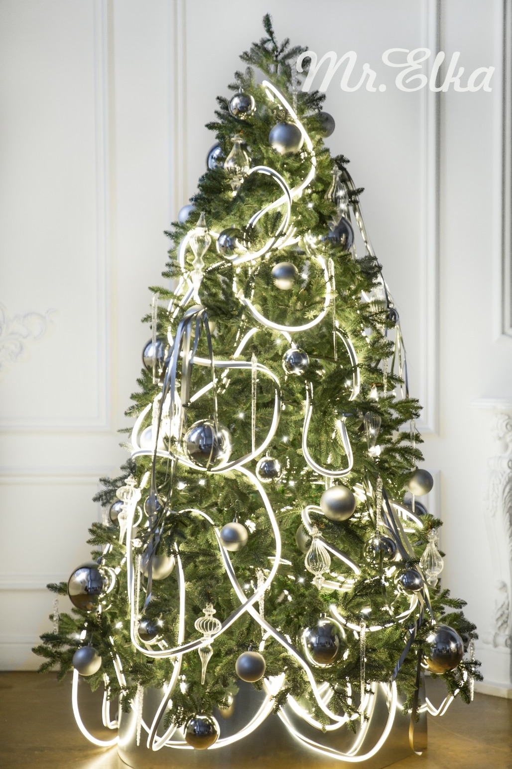 Ёлка "Неоновая"