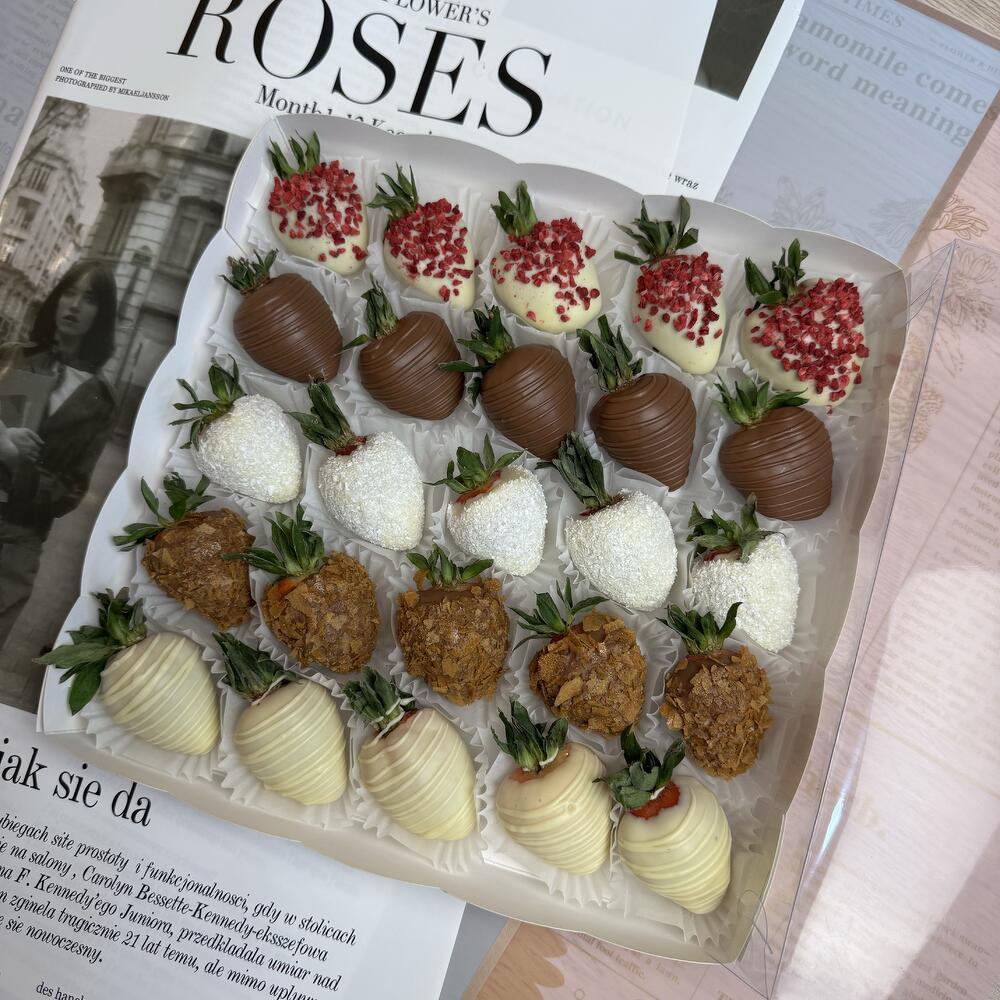 Хит! Клубника 25 шт. Самые популярные дизайны