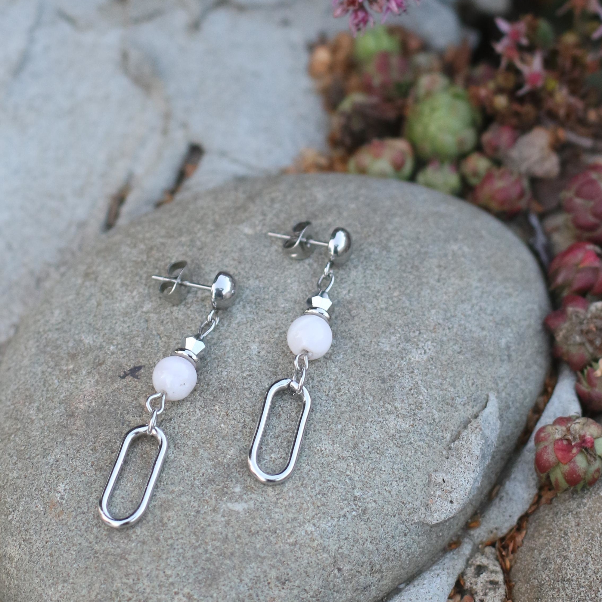 Серьги с розовым опалом