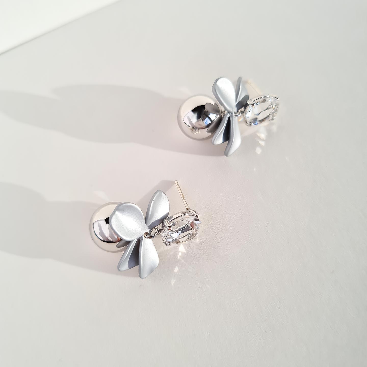 Серьги NUANCE цветочный блеск с кристаллами