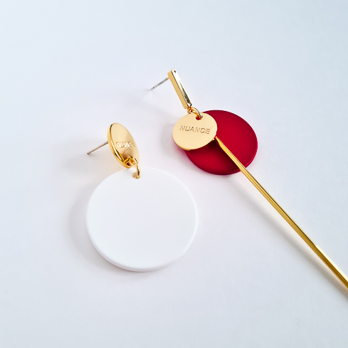 Серьги NUANCE асимметрия белый и красный круги