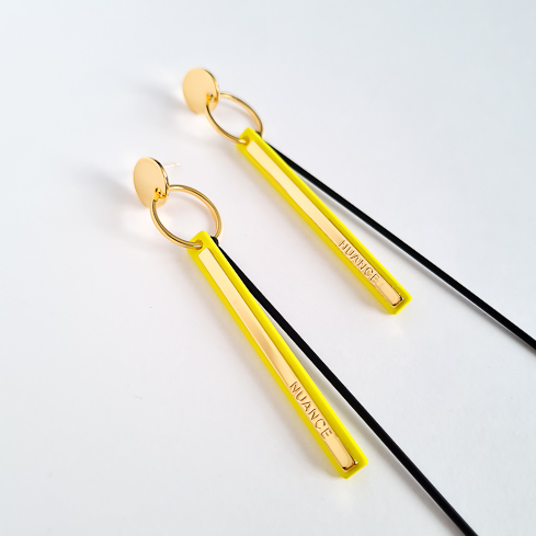 Серьги NUANCE золотистые жёлтый электрик палочки