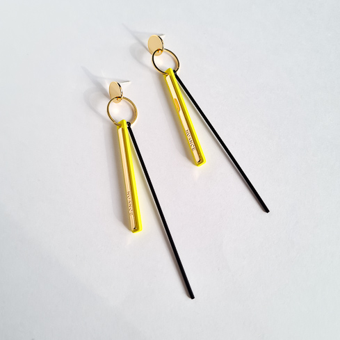 Серьги NUANCE золотистые жёлтый электрик палочки