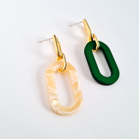 Серьги NUANCE золотистые звенья с зелёным оттенком